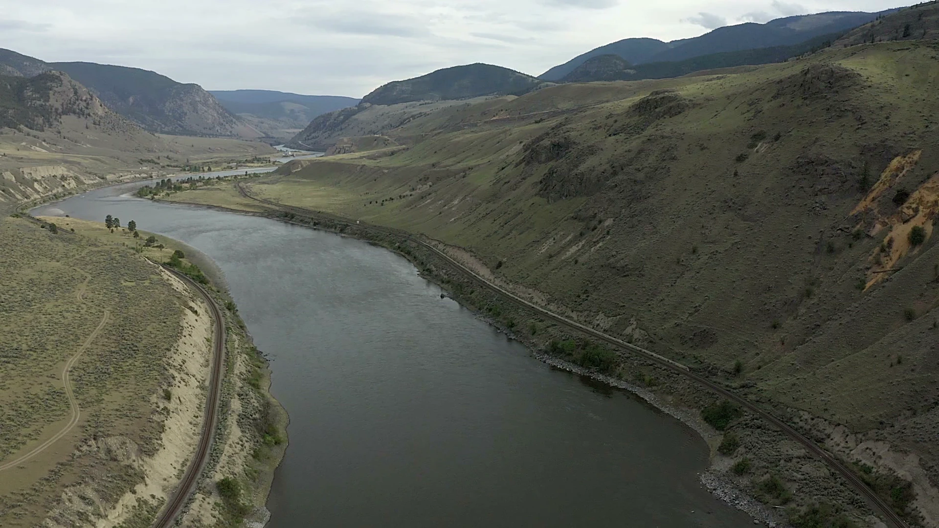 A wide bend of the Thompson River through Pukaist territory