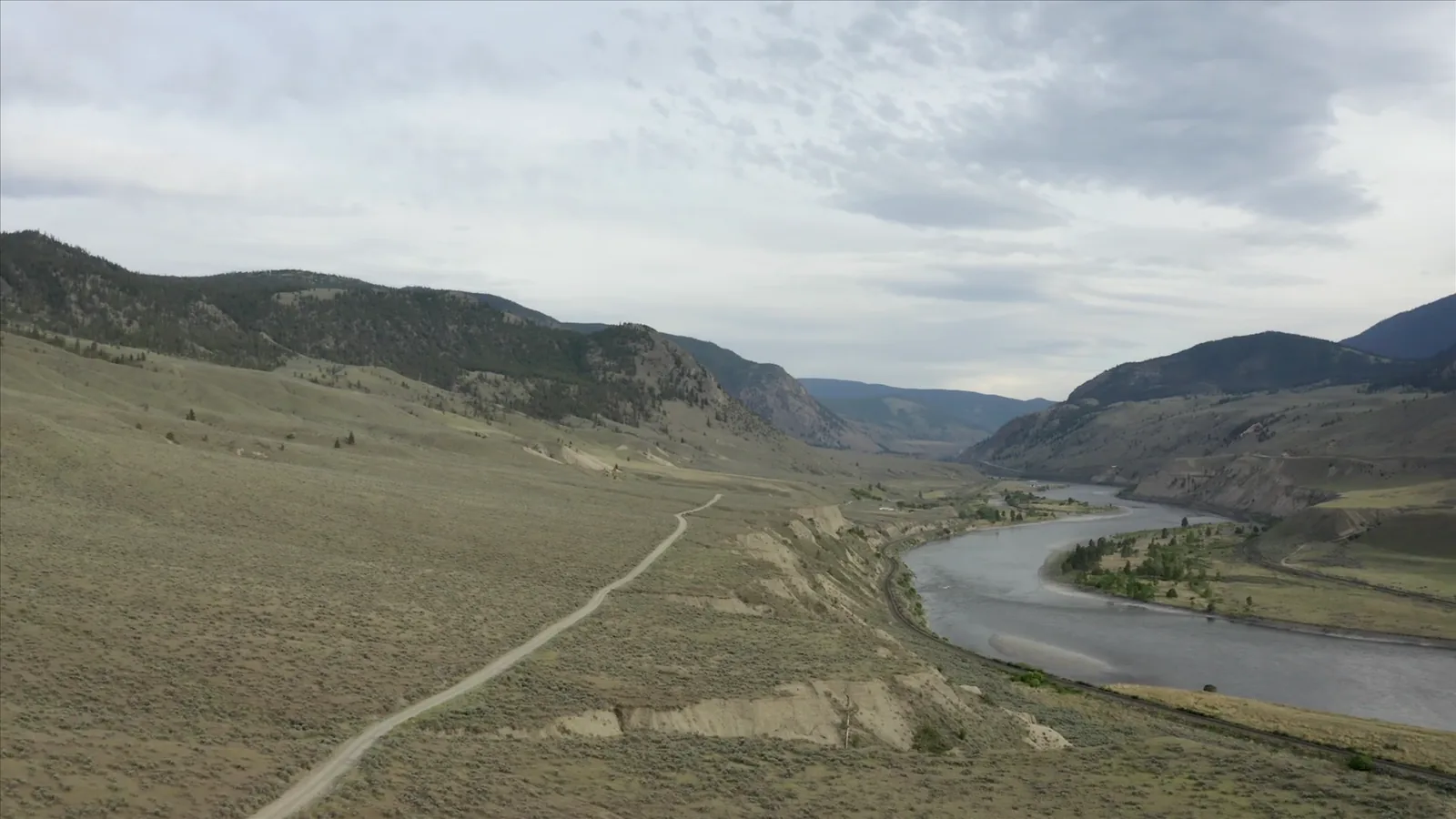 A road following the Thompson River through the valley of Pukaist territory